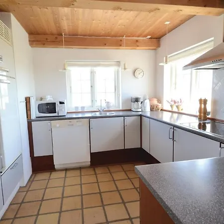 2 Bedroom Amazing In Fano 別荘 *